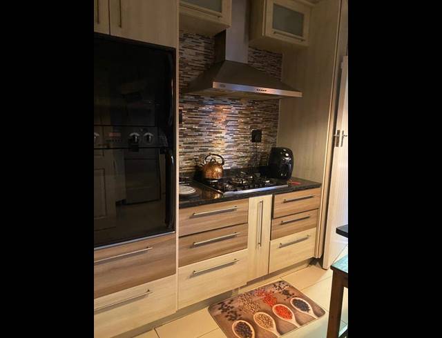 3 BEDROOM PROPERTY TO RENT IN HILLSIDE